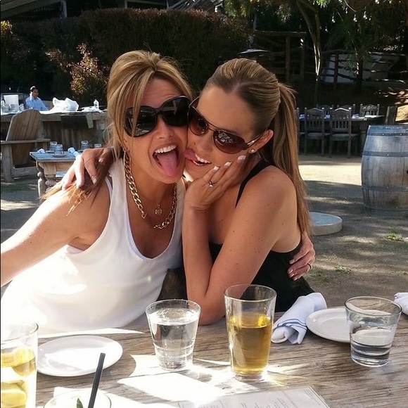 Meet your Posher, Heather - Picture 3 of 5